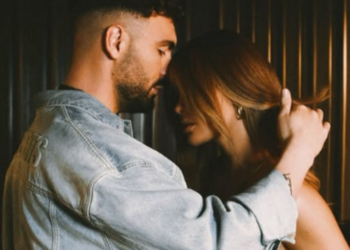 FOTO/ A duhet të ketë më tej dyshime? Ledri dhe Xhensila kapen “mat” në Ibiza!