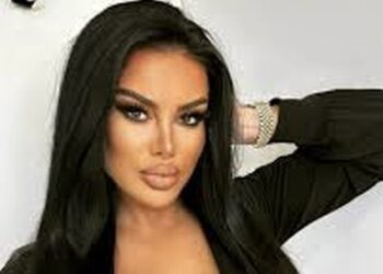 Zbulohet EMRI i modeles së famshme që hyri në burgun e Korçës për një takim “special” me Laert Haxhiun (FOTO)