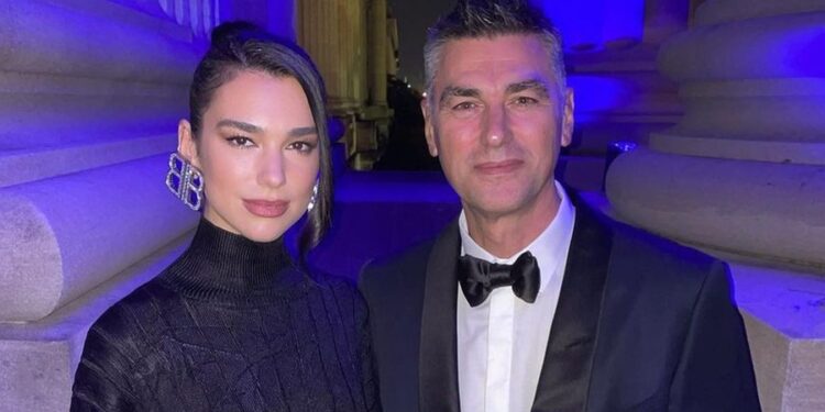 Dukagjin Lipa reagon pas fotos së Duas me cigare: Është e rritur, ka të drejtë për zgjedhjet e saj