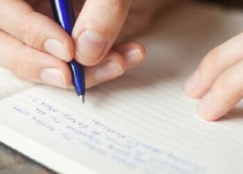 TË RIKTHEHEMI TEK LAPSI DHE LETRA/ PËRFITIMET E TË SHKRUARIT ME DORË