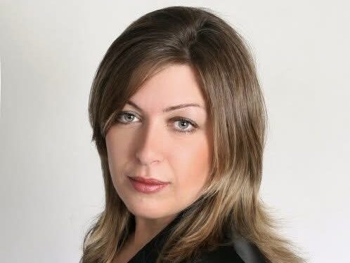 Jonela Spaho – Zëri i Arsyes dhe Ndjeshmërisë në Botën e Fjalës