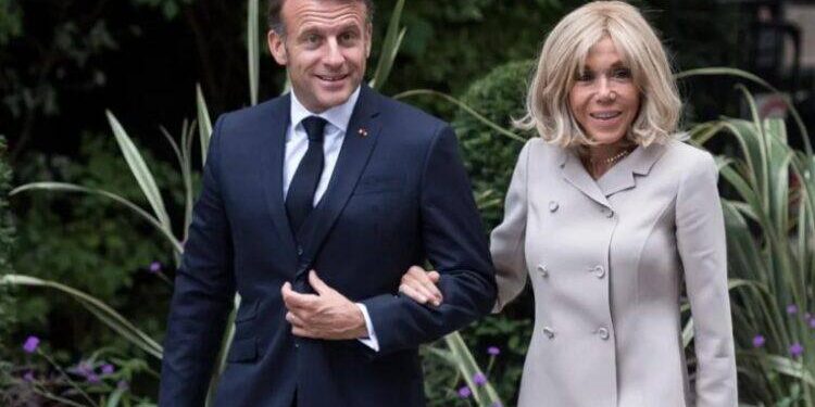 “Ka lindur mashkull”, Macron dhe bashkëshortja nisin betejë ligjore kundër shpifjeve për identitetin e Brigitte