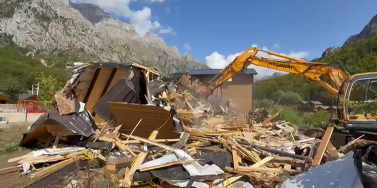 Pas Thethit, vijon shembja e bujtinave edhe në Valbonë