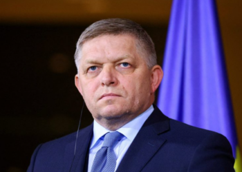 Sllovakia miraton amendament kushtetues, ka vetëm dy gjini mashkull dhe femër