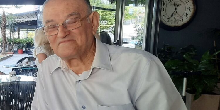 Ndahet nga jeta mjeku i njohur Ahmet Hoxhallari, një nga kirurgët e njohur të spitalit të Korçës