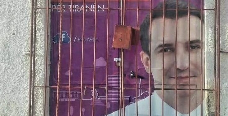 Bardhi i kthen ironinë Ramës, poston posterin e Veliajt pas hekurave dhe degën e PS-së që jepet me qira