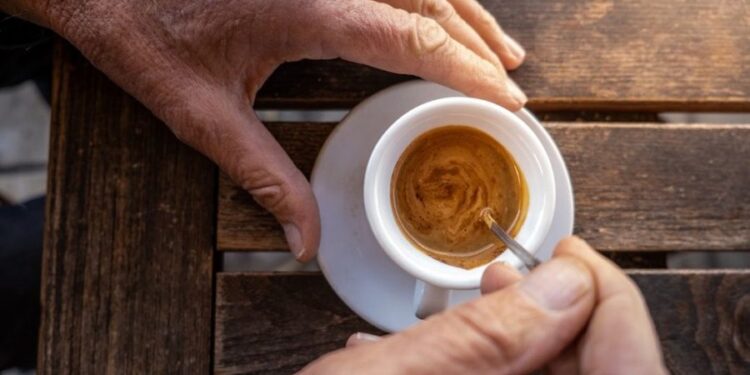 Shqiptarët “nuk i ndahen” kafesë – Vendosin rekord të ri