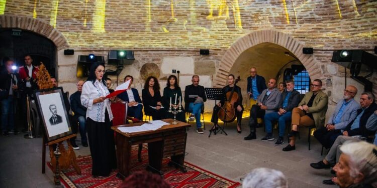 Homazh për 125-vjetorin e ndarjes nga jeta të Naim Frashërit/ Prof. as. dr. Rovena Vata Mikeli referon mbi figurën dhe veprën e poetit kombëtar