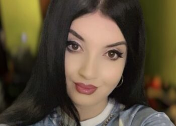 Askush nuk është “Ti”, dhe kjo është superfuqia jote.