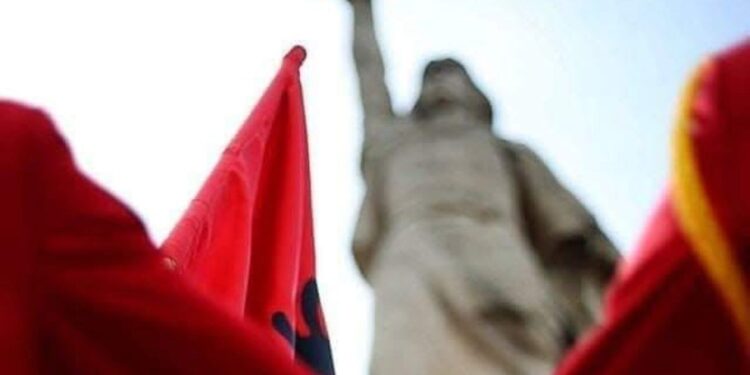 Shqipëria nuk u çlirua as më 28 as më 29 Nëntor! Studiuesi: Gjermani i fundit u largua në ditën e Krishtlindjeve!