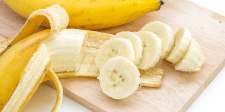 A duhet ngrënë bananja në mëngjes?