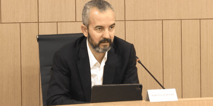 Diella e kaloi testin me numërimin e votave në Tepelenë, Celibashi: Inteligjenca Artificiale nuk gaboi në asnjë fletë