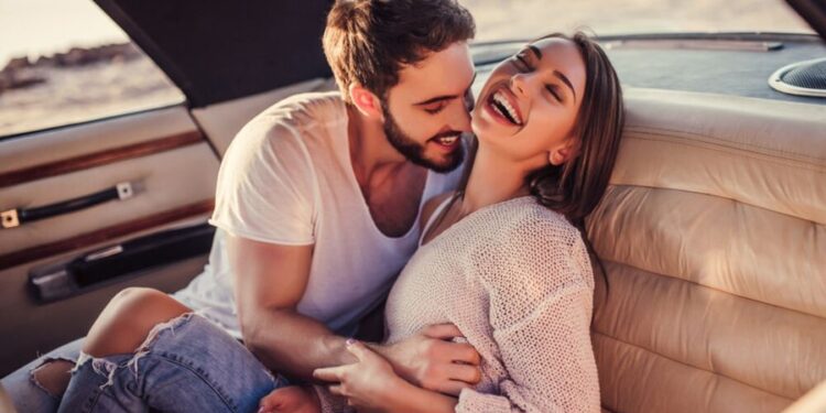 Shenjat e fatit në dashuri/ 4 zodiakë që do të përjetojnë emocione të papritura këtë muaj