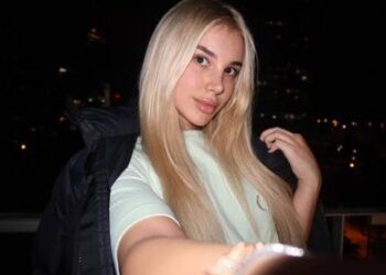 Modelja shqiptare refuzon djemtë nga fshati: Jam rritur në qytet, nuk kam lidhje me lopët!