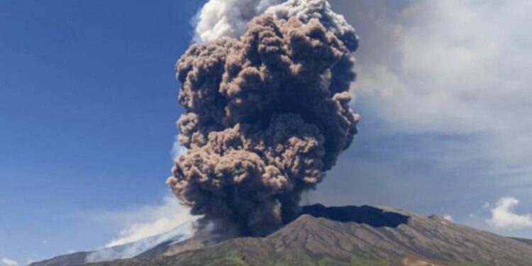 Shpërthen pas 12 mijë vitesh vullkani në Etiopi