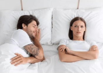 Studimi: Çiftet me dhoma të ndara janë më të lumtur