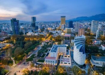 Banka e Shqipërisë publikon kalendarin: Sa festa zyrtare do të ketë në 2026?