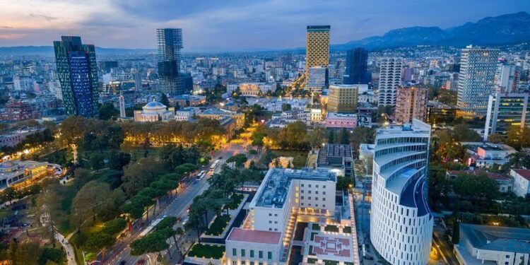 Banka e Shqipërisë publikon kalendarin: Sa festa zyrtare do të ketë në 2026?