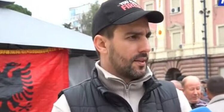 Lapaj: Ja intelektualët që mund të udhëheqin qeverinë e tranzicionit për 12 muaj, do të organizonin zgjedhje model