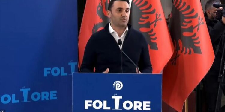 Belind Këlliçi nga Lapraka: Më 24 janar ju presim në shesh për të rrëzuar regjimin e Ramës