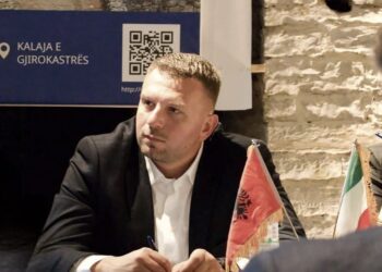 Turistët zgjedhin Gjirokastrën, qyteti historik me rritje vizitorësh në 2026