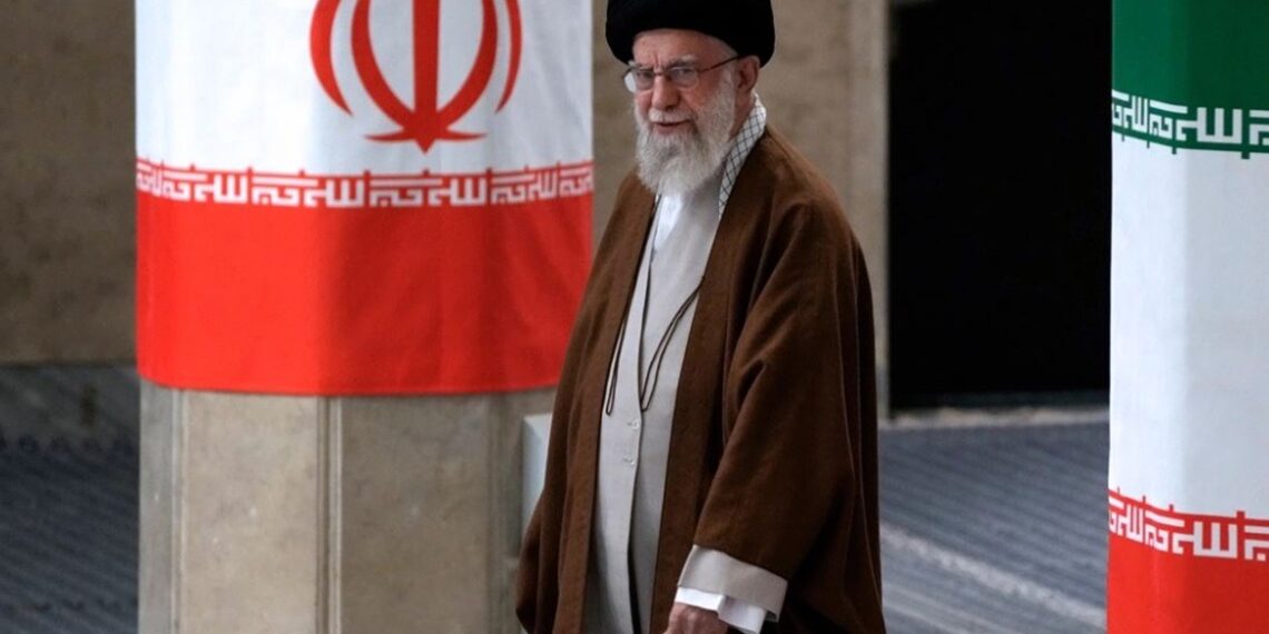 CIA po monitoronte Ali Khamenein për muaj të tërë, si e futën në kurth! Sulmi vdekjeprurës preciz në takimin e pallatit, viktima mbetën edhe vajza, dhëndri e mbesa