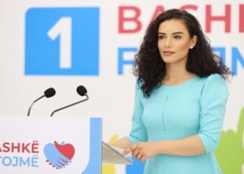 Dorëhiqet Jola Hysaj, kritika për PD: Funksionon brenda një rrethi të ngushtë njerëzish