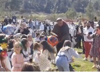 Parku i Viroit mbushet me vizitorë për festimin e Dita e Verës