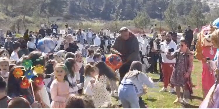 Parku i Viroit mbushet me vizitorë për festimin e Dita e Verës