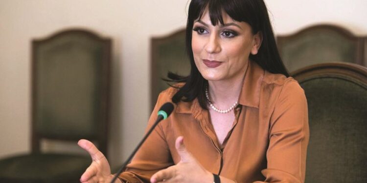 Nada Meçorapaj fiton bindshëm në garën për drejtimin e PD në Vlorë