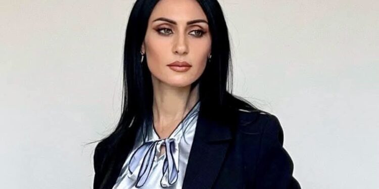 Brikena Kapedani, zëri i ri që po afirmohet fuqishëm në poezinë shqiptare