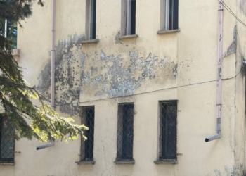 Skandal në spitalin e Korçës: Denoncime për degradim, mungesë kushtesh dhe abuzime