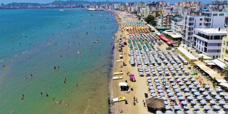Bregdeti rrit çmimet e apartamenteve. Interesi i të huajve i lartë!