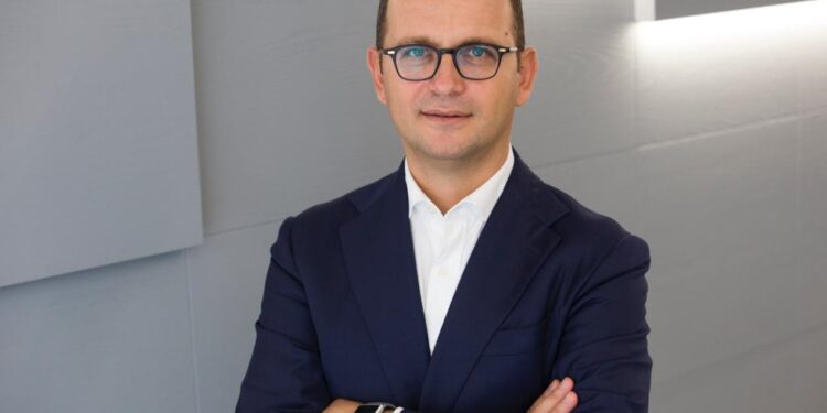 Ditmir Bushati në 35-vjetorin e PS: Protestat tregojnë se kemi tradhtuar zotimet tona