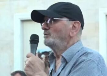 Aktori Mehdi Malkaj thirrje Ramës në protestë: Mjerë ti, nëse do rrish akoma!