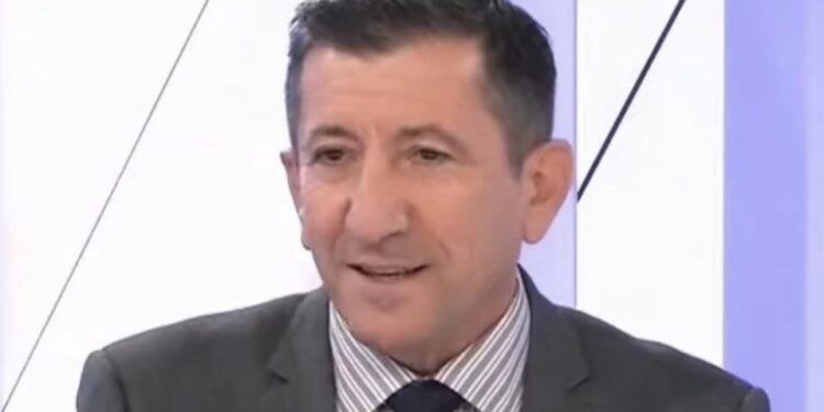 Nga dëgjesat qytetare te bulevardi/Reflektim personal-politik mbi zërin qytetar që po ngrihet në Shqipëri