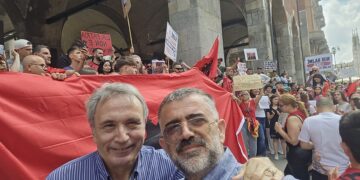 Eduart Ndocaj i bashkohet protestës së shqiptarëve në Milano për çështjen e Zvërnecit