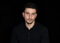 Geraldo Rexhvelaj, mjeku i së ardhmes: Student i shkëlqyer, aktivist, studiues dhe poet që po frymëzon një brez të ri