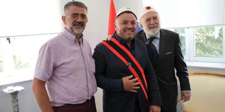 Puka nderon Renato Farinën, Eduart Ndocaj: “Ky titull i takon një miku të madh të Shqipërisë!”