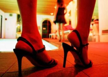 Shfrytëzonte bashkëjetuesen për prostitucion në bashkëpunim me persona të tjerë/ Dërgohen për gjykim 3 shtetas, në Berat