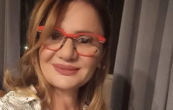 Analizë e romanit: “Pasqyra e thyer” të autores Vita Blloshmi Kozeli