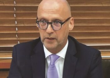 Martin Henze: Kosova – Faji i agresorit nuk duhet t’u ngarkohet viktimave